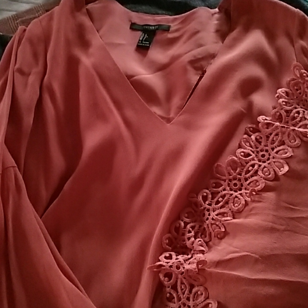 Forever 21 belle sleeve dress